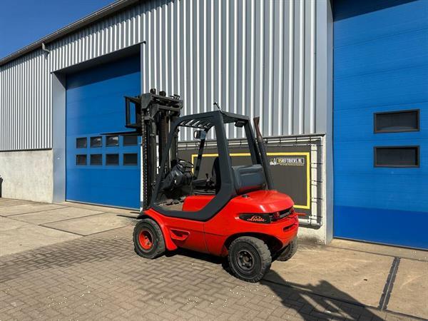 Grote foto vs 22117 diesel triplex heftruck linde h30d freelift sideshift agrarisch heftrucks
