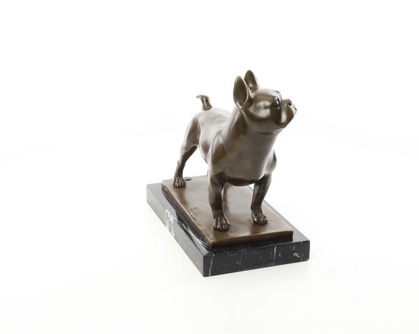 Grote foto een bronzen beeld sculptuur van een franse bulldog tuin en terras tuindecoratie