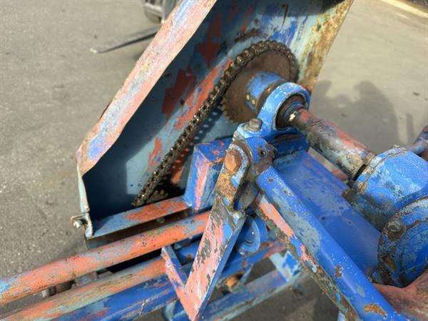 Grote foto schrauwen primac preiponsmachine 4 rijen met enkele dibblers agrarisch zaaimachines