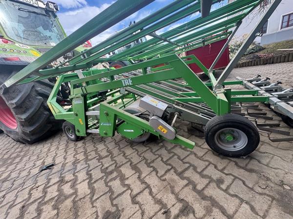 Grote foto hortech tre.190 180 4.ce.0005 plantmachine halfautomatisch agrarisch zaaimachines
