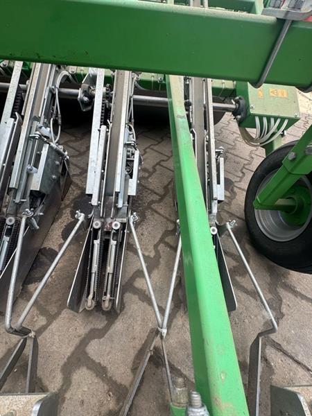 Grote foto hortech tre.190 180 4.ce.0005 plantmachine halfautomatisch agrarisch zaaimachines