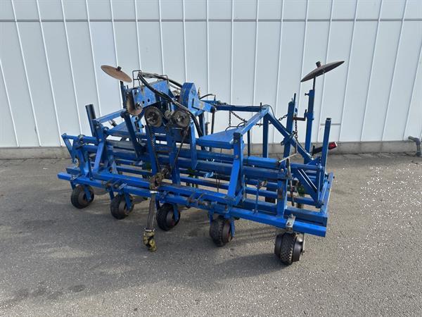 Grote foto schrauwen primac preiponsmachine 5 rijen 5 x 3 dibblers agrarisch zaaimachines