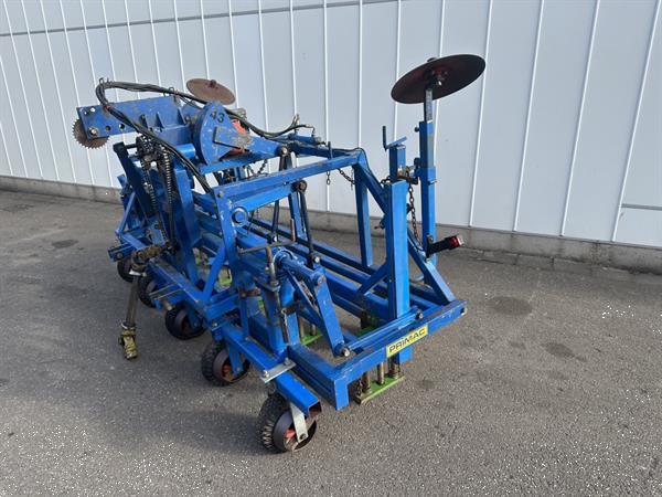 Grote foto schrauwen primac preiponsmachine 5 rijen 5 x 3 dibblers agrarisch zaaimachines