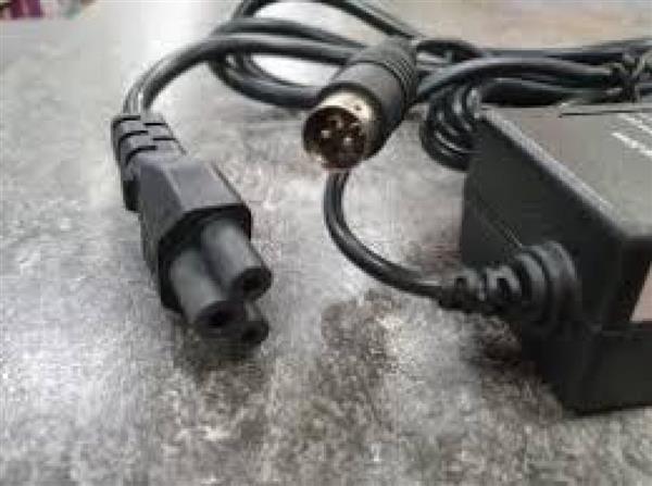 Grote foto avtex 220v voeding met netsnoer 3 polig 4a computers en software overige