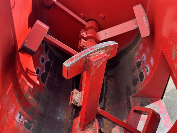 Grote foto flier grondmixer en bevochtiger agrarisch tuinbouw