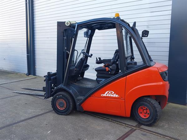 Grote foto linde 2.5d triplo agrarisch heftrucks