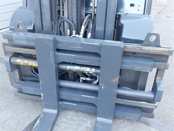 Grote foto linde 2.5d triplo agrarisch heftrucks