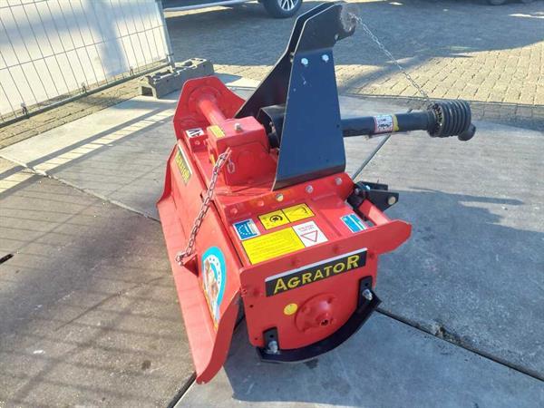 Grote foto agrator grondfrees agrarisch akkerbouw