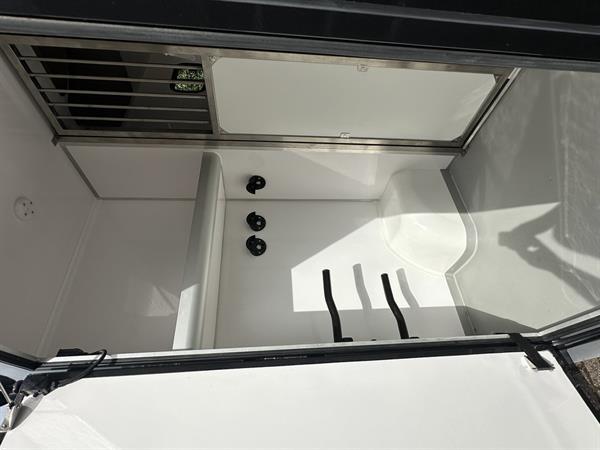 Grote foto horsetruck paardenvrachtwagen atm nieuw 2025 bpm vrij doe het zelf en verbouw vrachtwagens