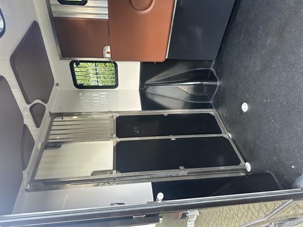 Grote foto horsetruck paardenvrachtwagen renault master atm nieuw 2025 hengstenuitvoering bpm vrij doe het zelf en verbouw vrachtwagens