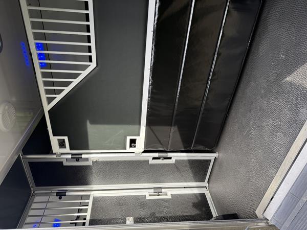 Grote foto horsetruck paardenvrachtwagen nieuw 2025 bpm vrij hengstenuitvoering doe het zelf en verbouw vrachtwagens