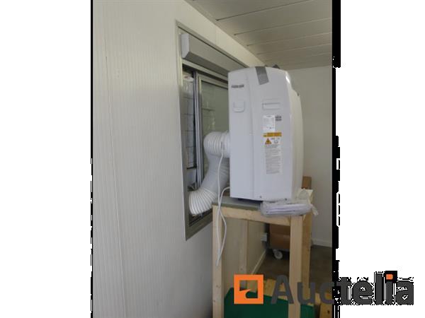 Grote foto set van 4 containers omgebouwd tot kantine met keuken opslag en zijterras doe het zelf en verbouw containers