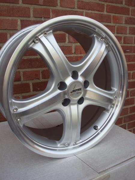 Grote foto 17 inch autec velgen niewu set steek5x100 auto onderdelen banden en velgen