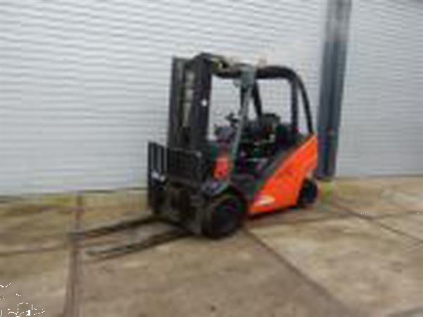 Grote foto linde 2 ton diesel. agrarisch heftrucks