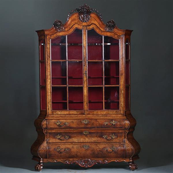 Grote foto groot wortelnoten porseleinkast ca 1755 hollands rococo no.271740 antiek en kunst stoelen en banken