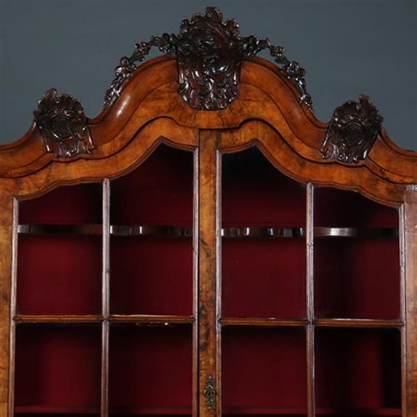 Grote foto groot wortelnoten porseleinkast ca 1755 hollands rococo no.271740 antiek en kunst stoelen en banken
