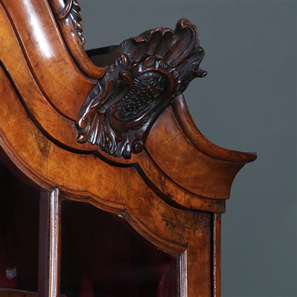 Grote foto groot wortelnoten porseleinkast ca 1755 hollands rococo no.271740 antiek en kunst stoelen en banken