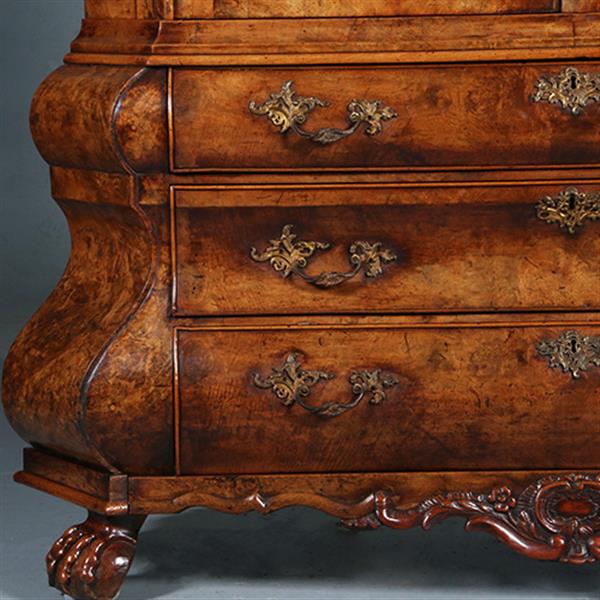 Grote foto groot wortelnoten porseleinkast ca 1755 hollands rococo no.271740 antiek en kunst stoelen en banken