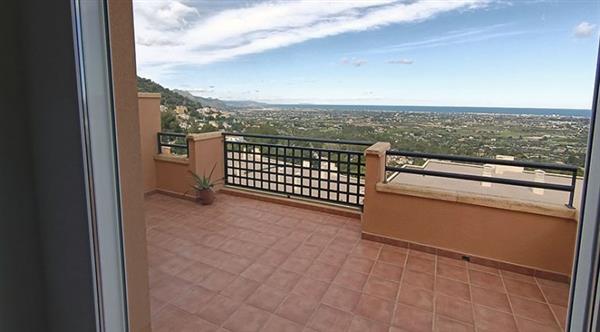 Grote foto uw eigen penthouse in denia bij zee met parking en huizen en kamers bestaand europa