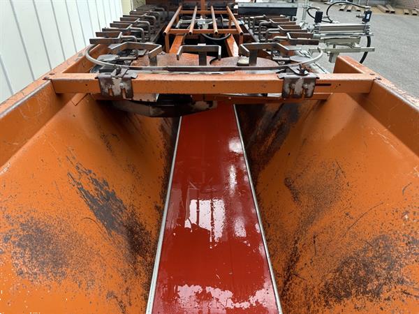 Grote foto javo standaard potmachine met pneumatische potdispenser en uitwerper agrarisch tuinbouw