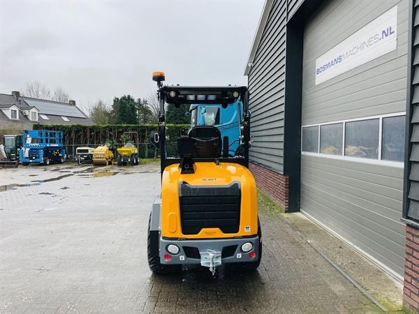 Grote foto giant g2700 x tra hd jubileum editie minishovel nieuw 699 lease agrarisch shovels