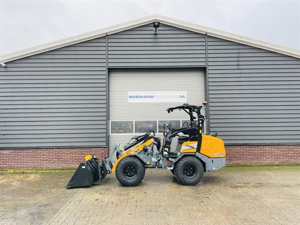 Grote foto giant g2700 x tra hd jubileum editie minishovel nieuw 699 lease agrarisch shovels