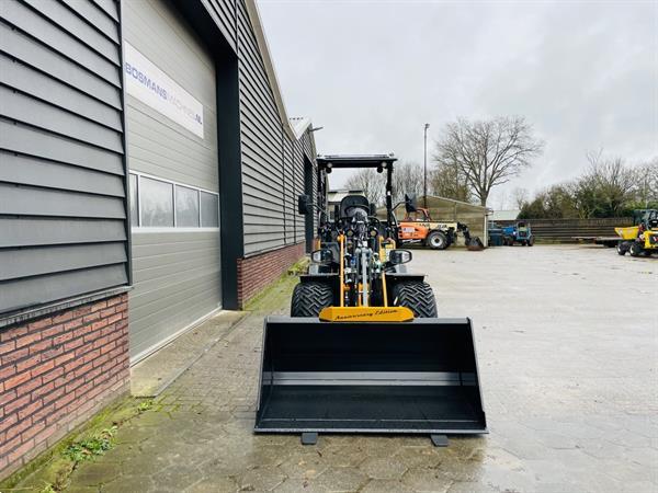 Grote foto giant g2700 x tra hd jubileum editie minishovel nieuw 699 lease agrarisch shovels