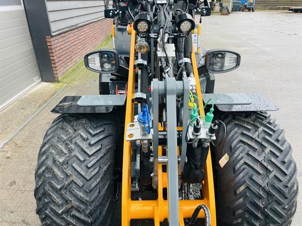 Grote foto giant g2700 x tra hd jubileum editie minishovel nieuw 699 lease agrarisch shovels