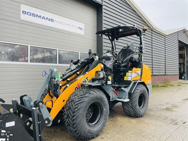 Grote foto giant g2700 x tra hd jubileum editie minishovel nieuw 699 lease agrarisch shovels