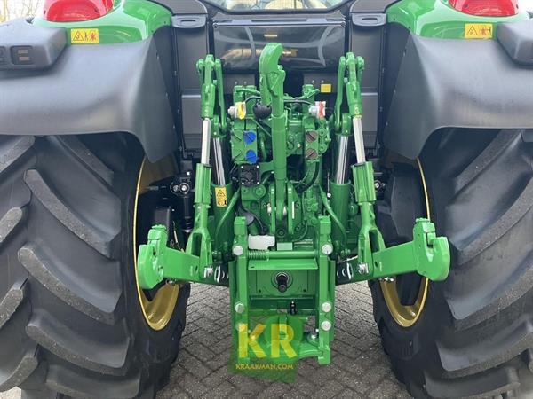Grote foto john deere 6090m 691713 agrarisch tractoren