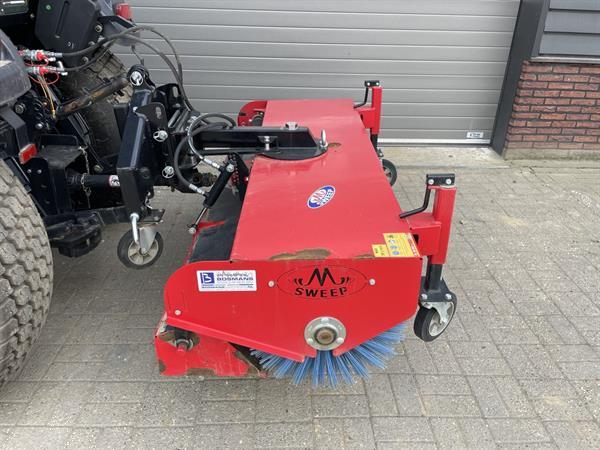 Grote foto sweep atv 500 veegmachine 175 cm pto aandrijving met opvangbak agrarisch algemeen