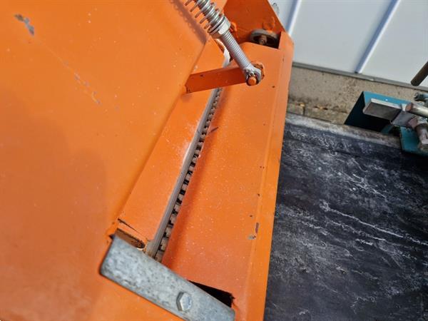 Grote foto unger perfekt 250 34 2gv 8r pottenpers met mechanische zaaimachine en zanddoseerunit agrarisch tuinbouw