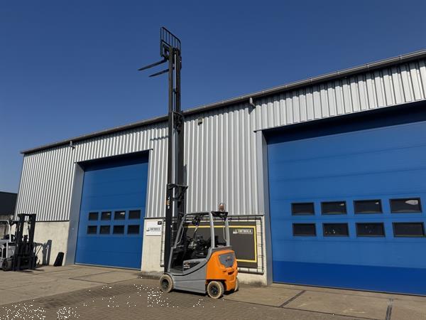 Grote foto vs 22122 elektrische triplex heftruck rx20 20 bj2019 sideshift agrarisch heftrucks