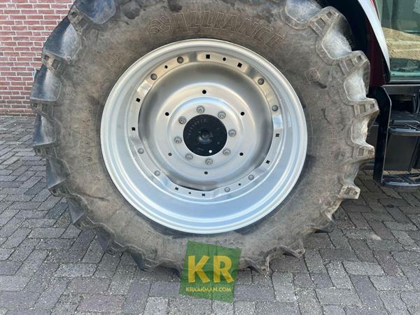 Grote foto case ih international farmall 120c 693881 agrarisch tractoren