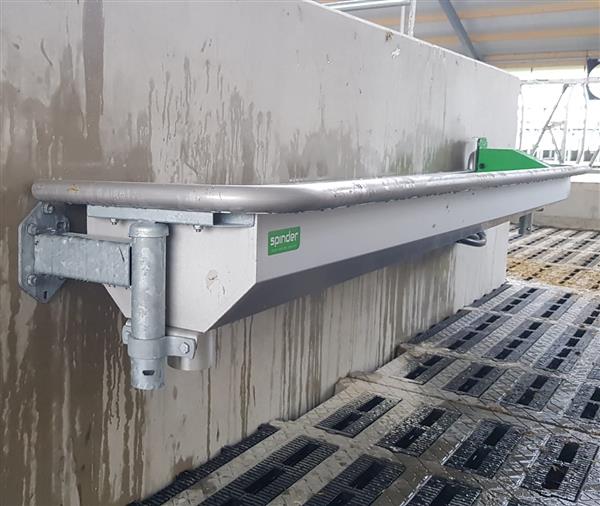 Grote foto drinkbak rvs spinder pingo 400 muurbevestiging dieren en toebehoren runderen