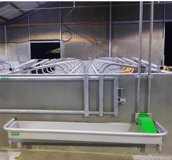 Grote foto drinkbak rvs spinder pingo 400 muurbevestiging dieren en toebehoren runderen