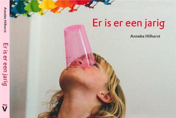 Grote foto er is er een jarig boeken fotografie en design