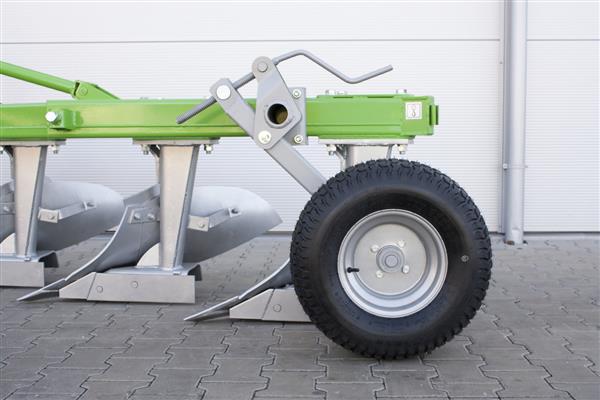 Grote foto bomet schaarploeg lyra u013 20 30 35cm agrarisch mechanisatie