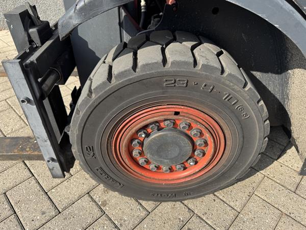 Grote foto linde h25t triplo 470 freelift sideshift lpg 2004 agrarisch heftrucks