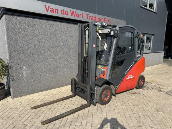 Grote foto linde h25t triplo 470 freelift sideshift lpg 2004 agrarisch heftrucks