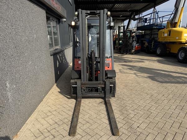 Grote foto linde h25t triplo 470 freelift sideshift lpg 2004 agrarisch heftrucks
