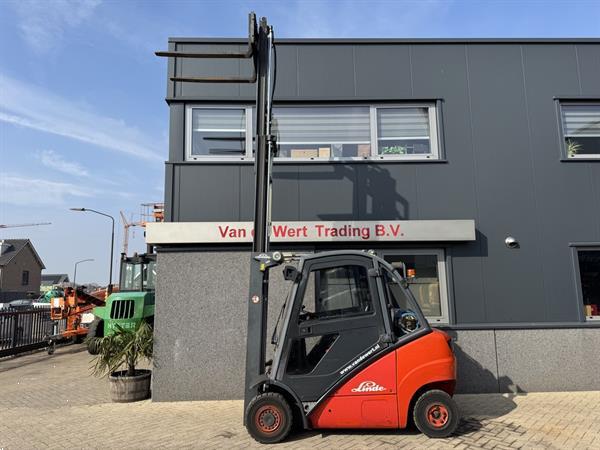 Grote foto linde h25t triplo 470 freelift sideshift lpg 2004 agrarisch heftrucks