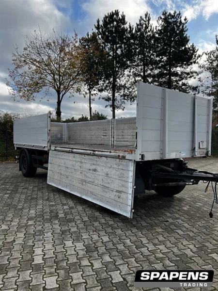 Grote foto schwarzm ller aanhanger met kleppen . landbouw wagen platte kar agrarisch aanhangwagens