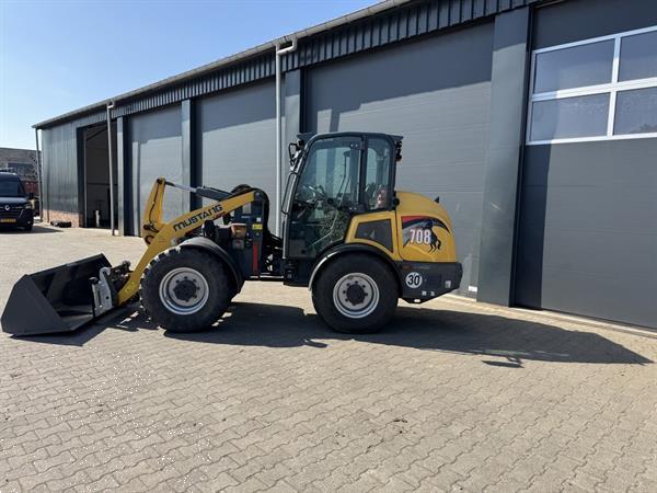 Grote foto mustang loader incl bak en lepels agrarisch shovels