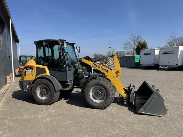 Grote foto mustang loader incl bak en lepels agrarisch shovels
