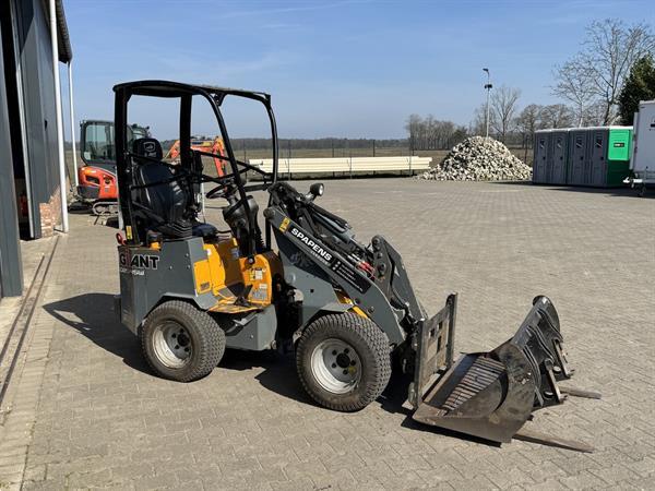 Grote foto giant 2545sw mini loader shovel incl bak en lepels agrarisch shovels