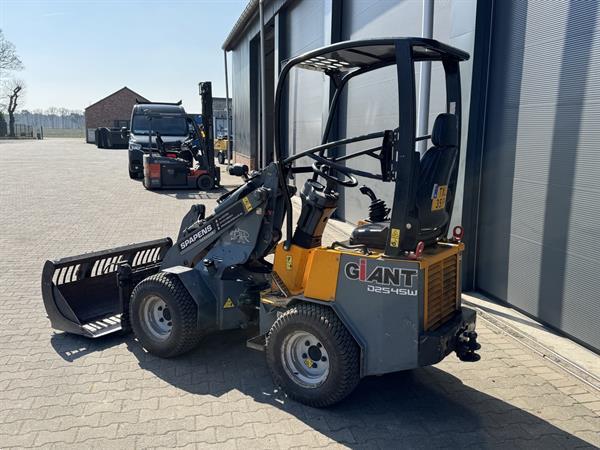 Grote foto giant 2545sw mini loader shovel incl bak en lepels agrarisch shovels