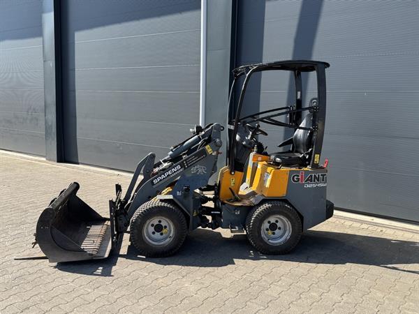 Grote foto giant 2545sw mini loader shovel incl bak en lepels agrarisch shovels