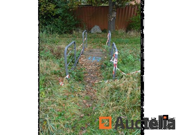 Grote foto de brug van de staalstructuur doe het zelf en verbouw onderdelen en accessoires