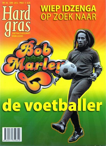 Grote foto bob marley een levenlang voetbal hard gras 84 boeken hobby en vrije tijd
